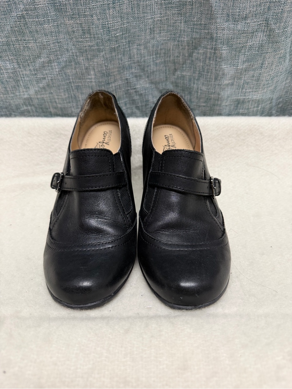 Classic Black Leather Heeled Loafers - Women's